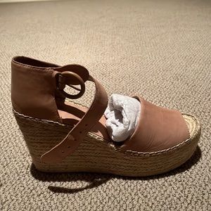Marc Fisher wedge